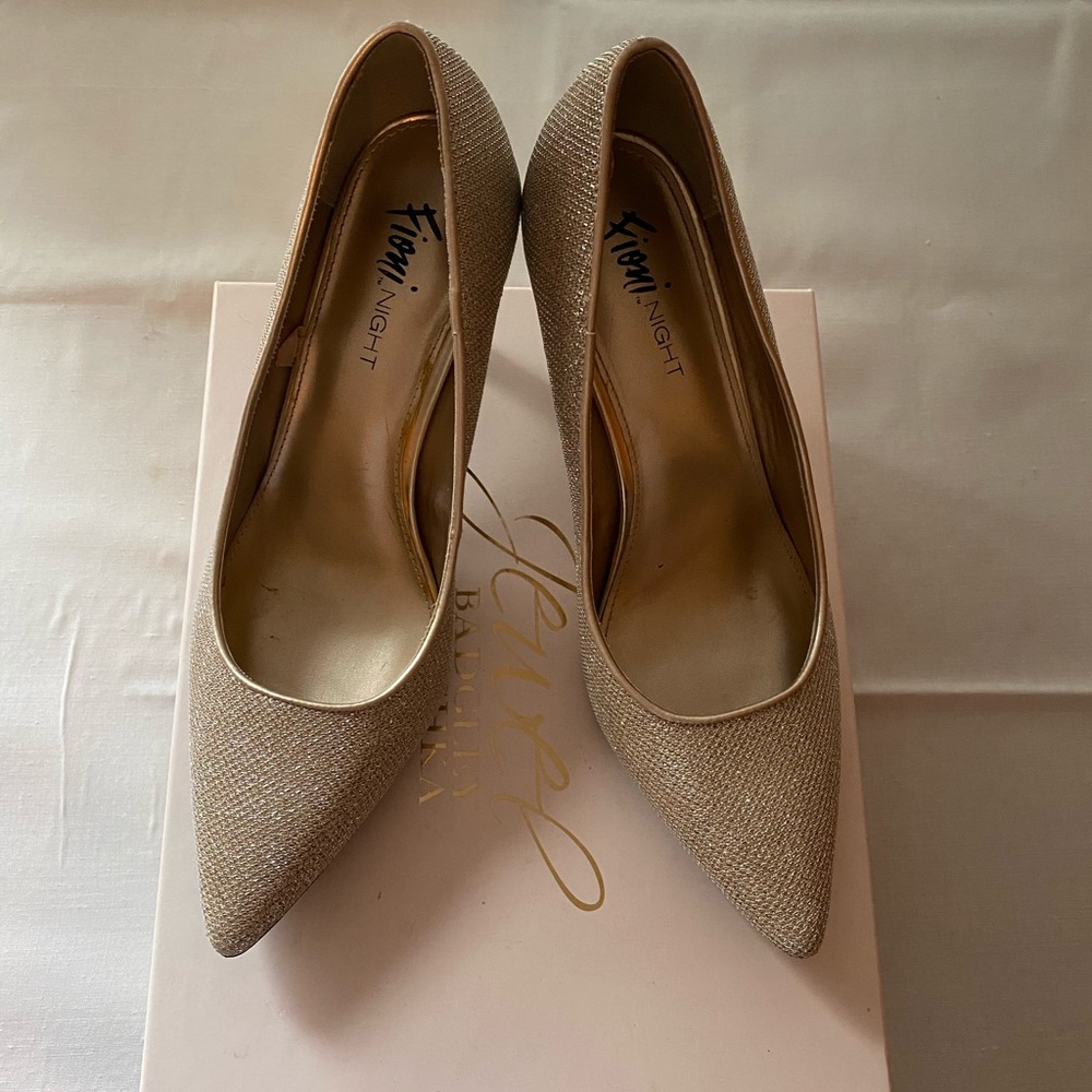 High heels shoes